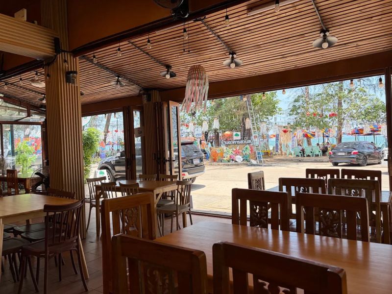 หน้าร้าน ร้านอาหารสวน หาดปากเมง